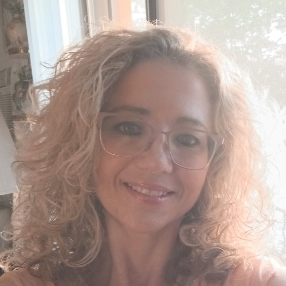 Meet your Posher, Shannon - Picture 1 of 1